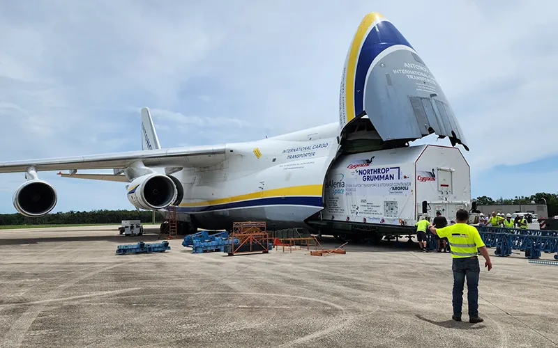 Food Bank for Space Station by LOGIN FMS Logistics.