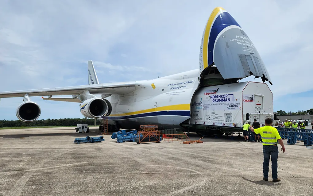 CYGNUS Mission: Loading onto AN-124